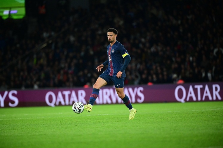 db真人 盛趣-队报:埃梅里有望在法国客串右后卫 埃基蒂克可能顶替姆巴佩